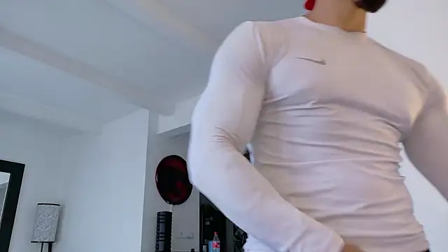 Snapshot of tony_muscle chatting on 11.01.25 tony muscle online show from 11.01.25