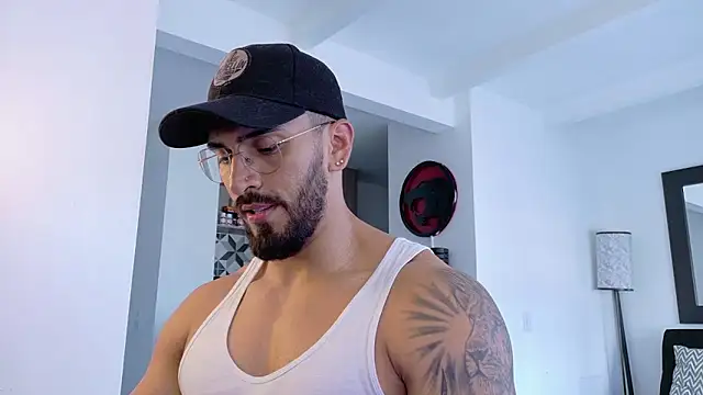 Snapshot of tony_muscle chatting on 01.17.26 tony muscle online show from 01.17.26