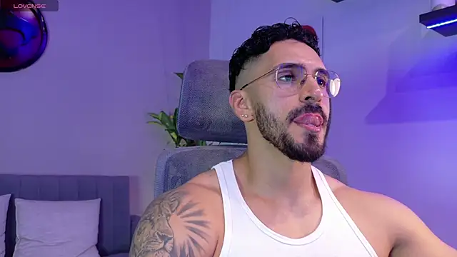 Snapshot of tony_muscle chatting on 07.23.26 tony muscle online show from 07.23.26