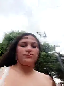 Snapshot of girl_milk1 chatting on 11.10.25 girl milk1 online show from 11.10.25