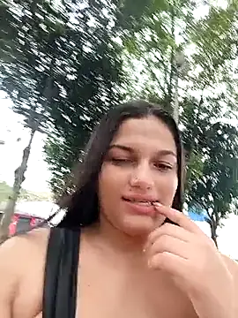 Snapshot of girl_milk1 chatting on 11.23.25 girl milk1 online show from 11.23.25