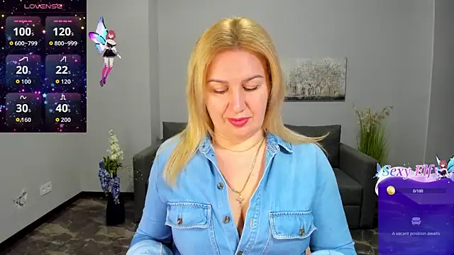 Snapshot of Lili_Crossi chatting on 02.25.26 Lili Crossi online show from 02.25.26