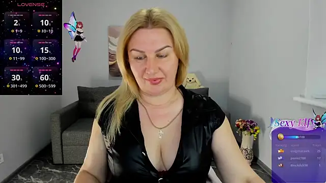 Snapshot of Lili_Crossi chatting on 06.05.26 Lili Crossi online show from 06.05.26