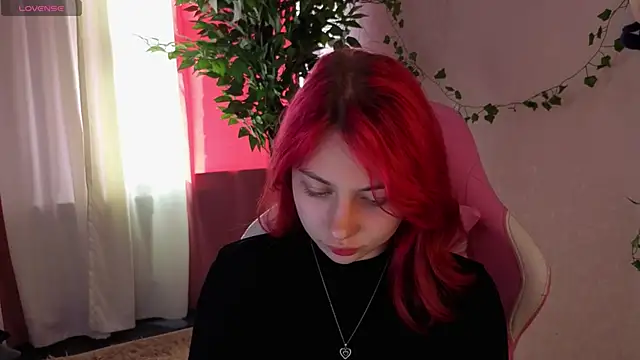Miss you kiss online show from 04.28.26