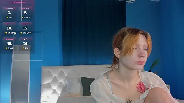Snapshot of Linablueeyed chatting on 06.07.26 Linablueeyed online show from 06.07.26
