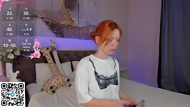 Snapshot of Linablueeyed chatting on 07.28.26 Linablueeyed online show from 07.28.26