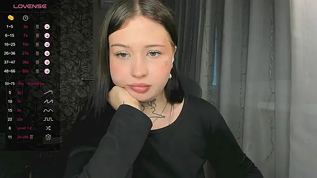 Snapshot of kate8ketee8 chatting on 12.22.24 kate8ketee8 online show from 12.22.24