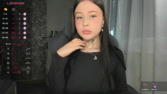 Snapshot of kate8ketee8 chatting on 12.23.24 kate8ketee8 online show from 12.23.24