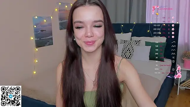 Snapshot of LizaTheButter chatting on 03.14.25 LizaTheButter online show from 03.14.25