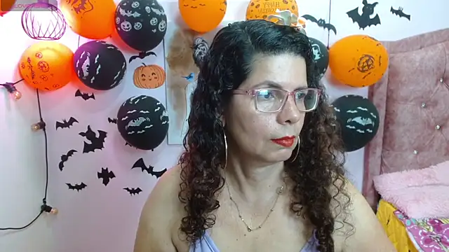 Snapshot of sila_bolum chatting on 10.15.25 sila bolum online show from 10.15.25