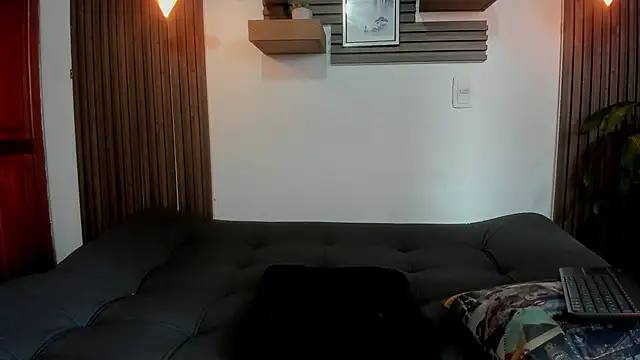 rihannagil online show from 10.22.25