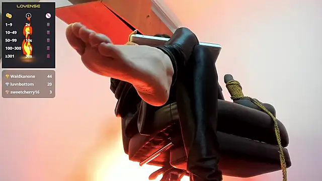 charlotte joliedart online show from 03.18.25