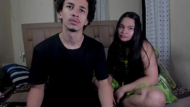 Snapshot of stepcouple_XXX chatting on 10.21.25 stepcouple XXX online show from 10.21.25