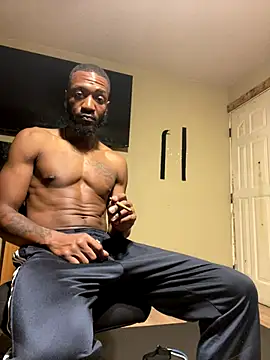 Snapshot of prettyrichie chatting on 09.19.25 prettyrichie online show from 09.19.25