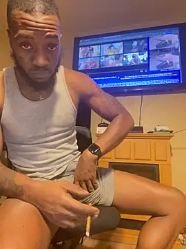 Snapshot of prettyrichie chatting on 11.04.25 prettyrichie online show from 11.04.25