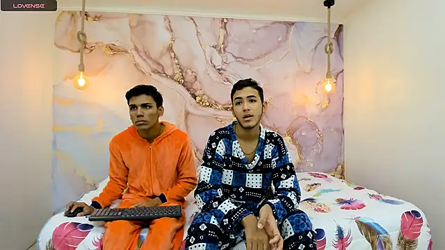 StrawwBoys online show from 12.06.24