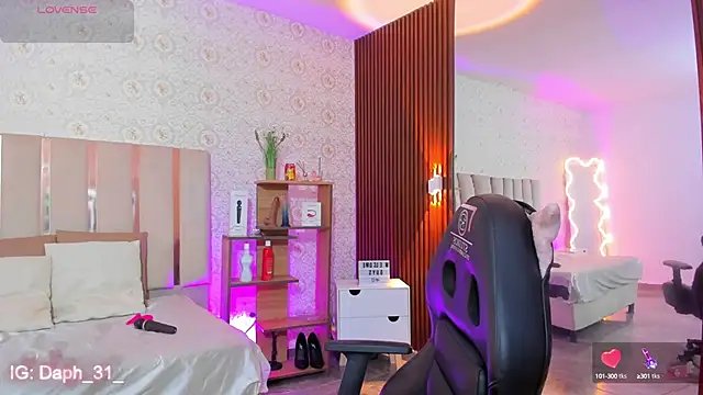 Daphnne tay online show from 10.09.25