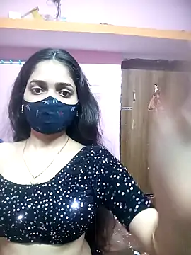 Snapshot of Cute-Simmi chatting on 12.24.24 Cute-Simmi online show from 12.24.24