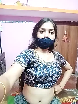 Snapshot of Cute-Simmi chatting on 12.31.24 Cute-Simmi online show from 12.31.24