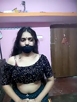 Snapshot of Cute-Simmi chatting on 01.01.25 Cute-Simmi online show from 01.01.25