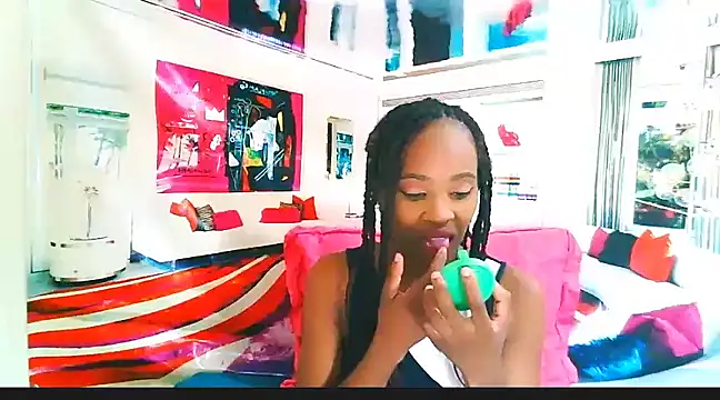 Snapshot of EbonyCreamy69 chatting on 12.05.24 EbonyCreamy69 online show from 12.05.24