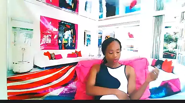 Snapshot of EbonyCreamy69 chatting on 12.06.24 EbonyCreamy69 online show from 12.06.24