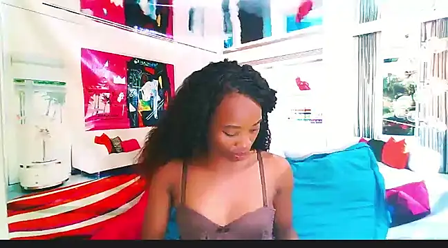 Snapshot of EbonyCreamy69 chatting on 12.10.24 EbonyCreamy69 online show from 12.10.24