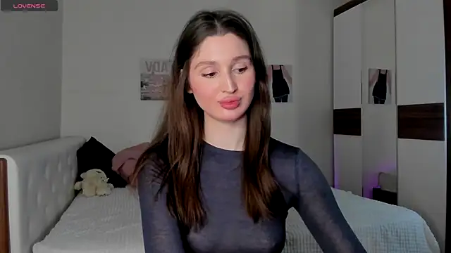 Snapshot of tender_babyy chatting on 12.09.24 tender babyy online show from 12.09.24