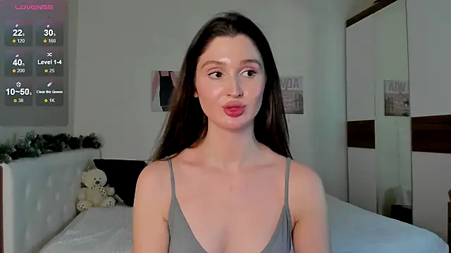 Snapshot of tender_babyy chatting on 01.07.25 tender babyy online show from 01.07.25