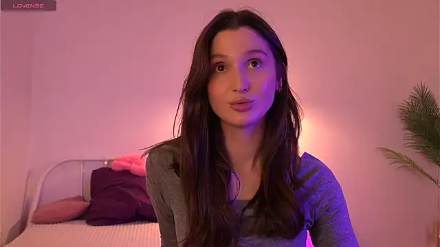 Snapshot of tender_babyy chatting on 09.27.25 tender babyy online show from 09.27.25