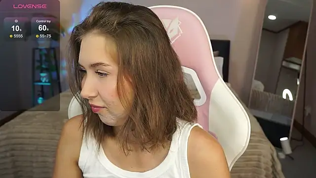 LinaSiren online show from 12.14.24