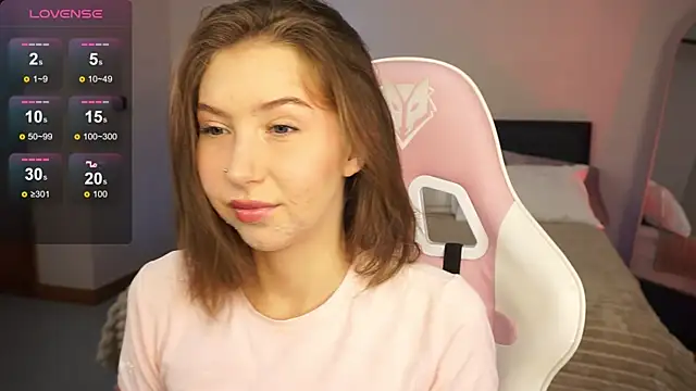 LinaSiren online show from 12.15.24