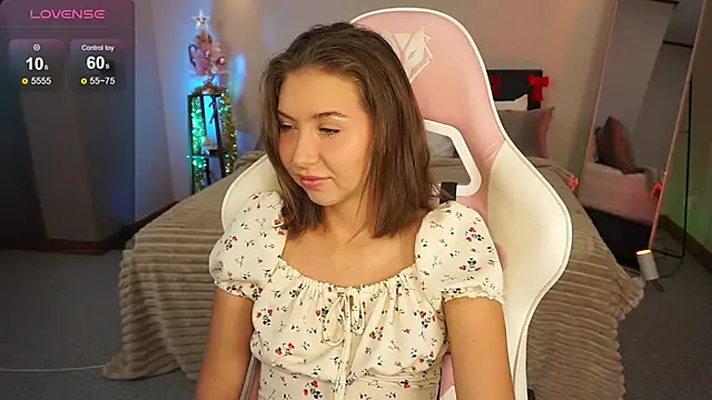 LinaSiren online show from 12.20.24