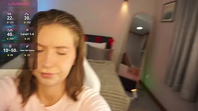 LinaSiren online show from 12.23.24