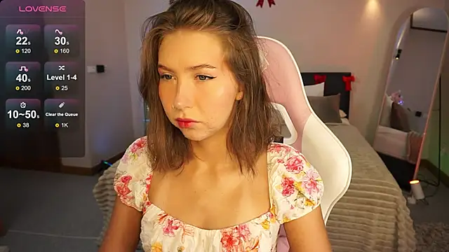 LinaSiren online show from 12.29.24