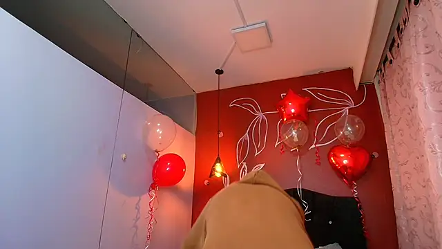 Zia Green online show from 02.15.25