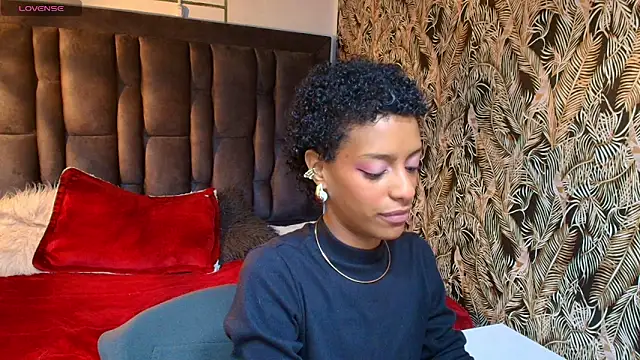 Snapshot of Zia_Green chatting on 04.28.26 Zia Green online show from 04.28.26