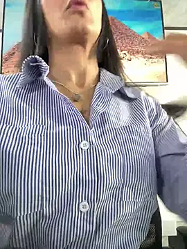 Amy Kiitty  online show from 08.04.26