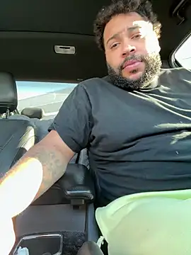 Snapshot of B_and_K chatting on 12.31.24 B and K online show from 12.31.24