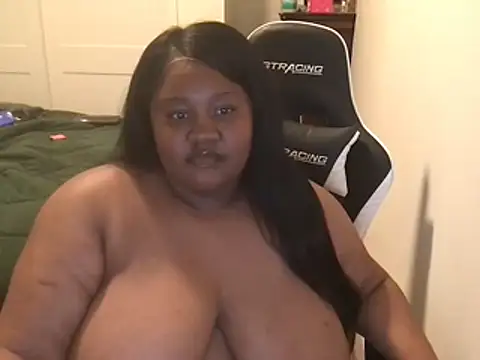 explosivekitty69 online show from 11.04.25