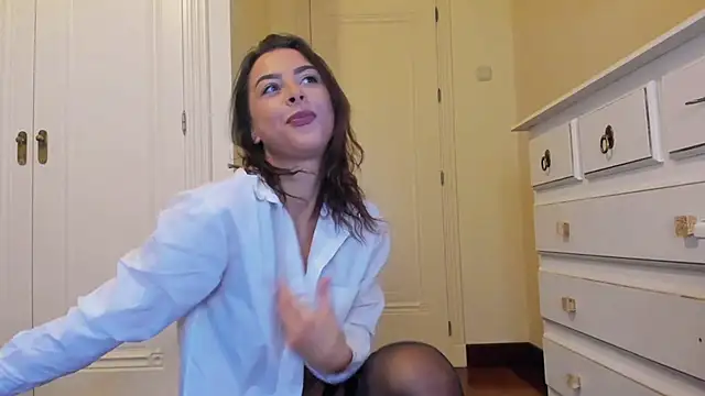 nycole new online show from 02.22.26