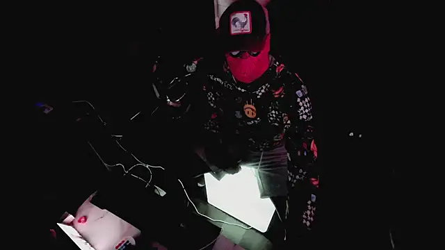 Snapshot of Pressure69mee chatting on 02.09.25 Pressure69mee online show from 02.09.25