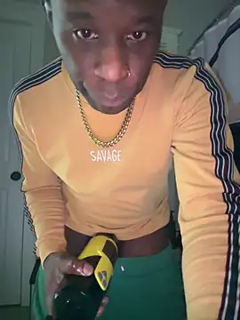 Snapshot of Pressure69mee chatting on 02.16.25 Pressure69mee online show from 02.16.25