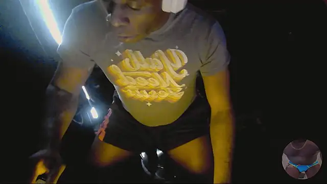 Snapshot of Pressure69mee chatting on 02.22.25 Pressure69mee online show from 02.22.25