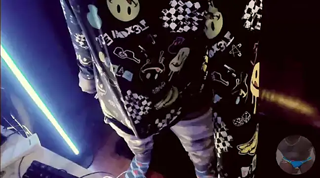 Snapshot of Pressure69mee chatting on 02.24.25 Pressure69mee online show from 02.24.25