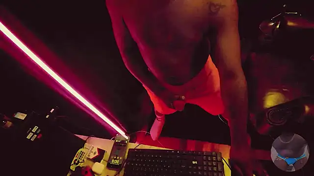 Snapshot of Pressure69mee chatting on 02.26.25 Pressure69mee online show from 02.26.25