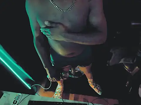 Snapshot of Pressure69mee chatting on 02.27.25 Pressure69mee online show from 02.27.25