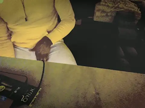 Snapshot of Pressure69mee chatting on 03.06.25 Pressure69mee online show from 03.06.25