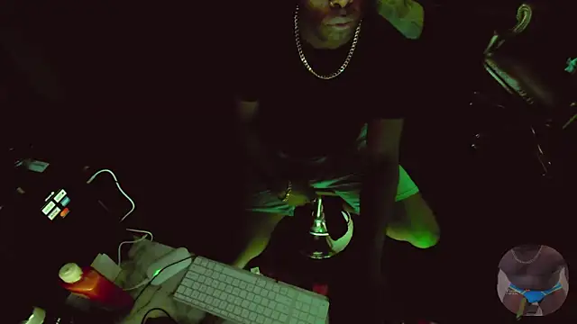 Snapshot of Pressure69mee chatting on 03.08.25 Pressure69mee online show from 03.08.25