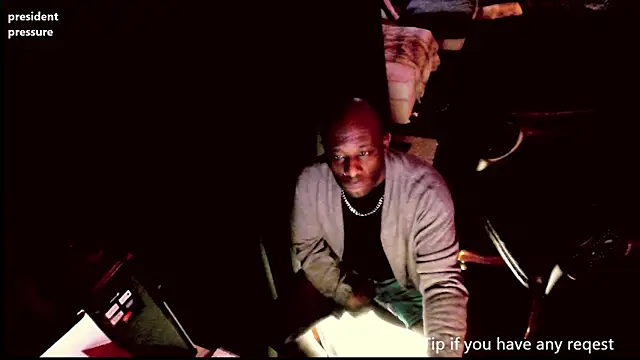 Snapshot of Pressure69mee chatting on 03.18.25 Pressure69mee online show from 03.18.25